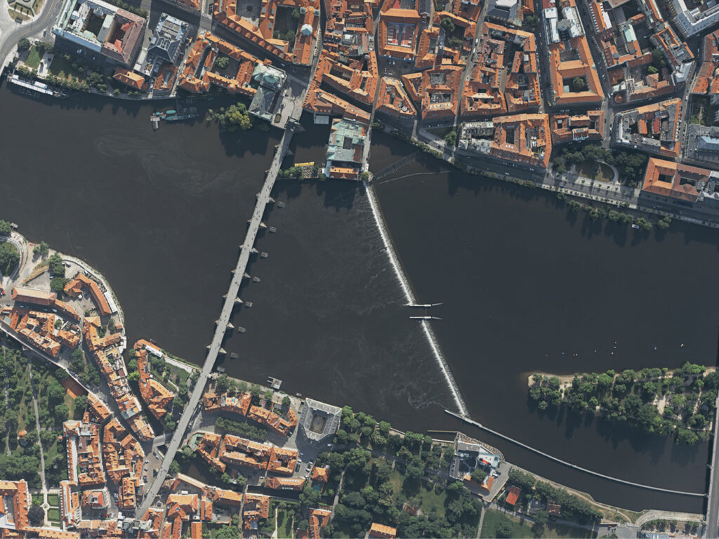 CZECHIA 23PHJCC 033 064230 097 Nadir Charles Bridge